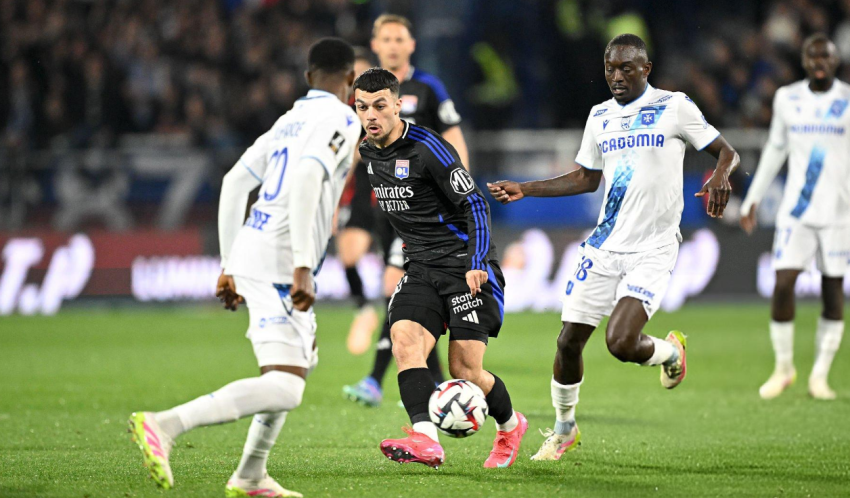 სოლიდური პერფორმანსი - როგორ შეაფასეს გიორგი მიქაუტაძის თამაში "ოსერის" წინააღმდეგ