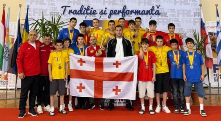 8 ოქროს მედალი - პატარა ქართველი მოჭიდავეების სასახელო გამოსვლა რუმენთში
