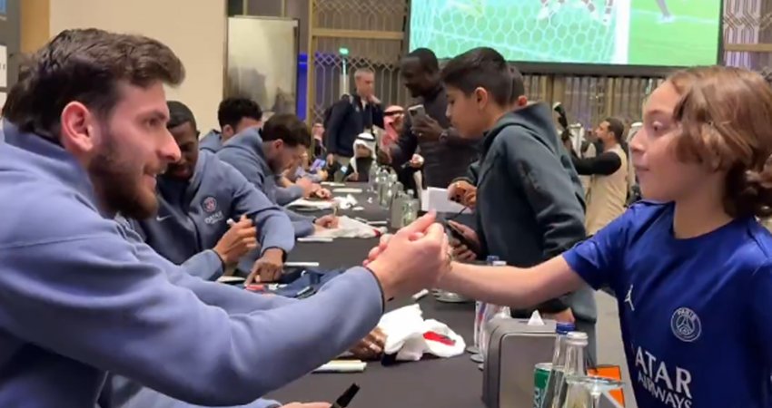 VIDEO: მთელი ქუვეითი მათზე ლაპარაკობს - რა გააკეთეს პარი სენ-ჟერმენის ფეხბურთელებმა მატჩის წინა დღეს