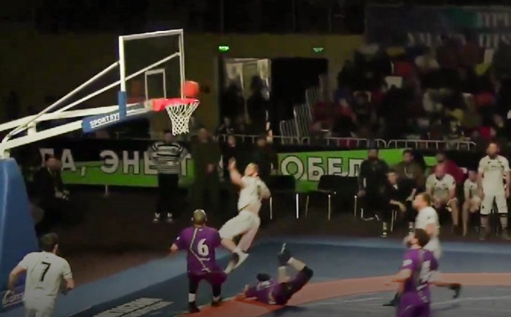 ეს რა სპორტია - ისლამ მახაჩევი დაღესტანში უცნაურ შეჯიბრებაში მონაწილეობს