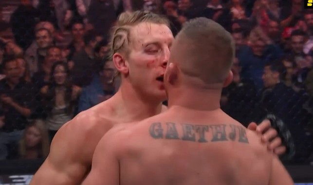 VIDEO: წელი დაუჯერებელი ბრძოლით გაიხსნა - ჯასტინ გეიჯი მსუბუქი წონის დროებითი ჩემპიონია