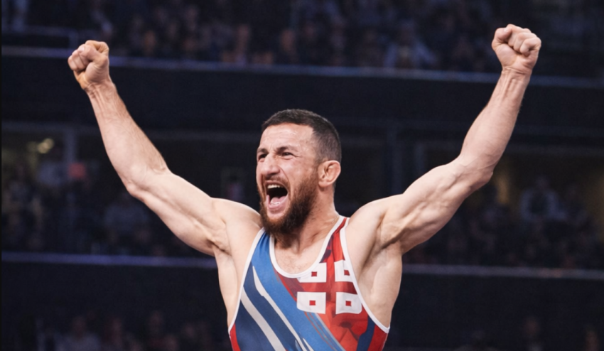 "ძალიან მაგარი მოჭიდავე იქნება" - როგორ ეხმაურებიან ამერიკაში მერაბის ჭიდაობის ორგანიზაციაში გამოსვლას